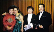 Karl with Sopranos Ma Yu Tao,  Ma Mei and Conductor Teng Shi Chu